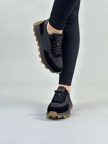 Кросівки жіночі чорні із вставками замші Артикул 6212 розпродаж