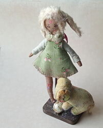 Текстильная куколка в стиле примитив, крошка на ладошке