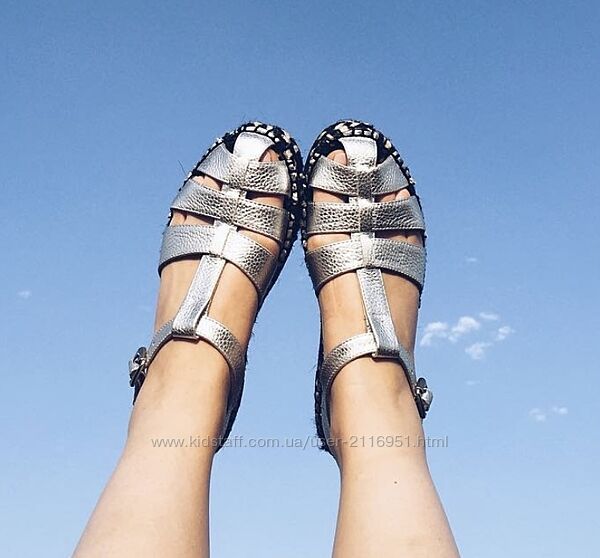 Босоніжки шкіра 36 р