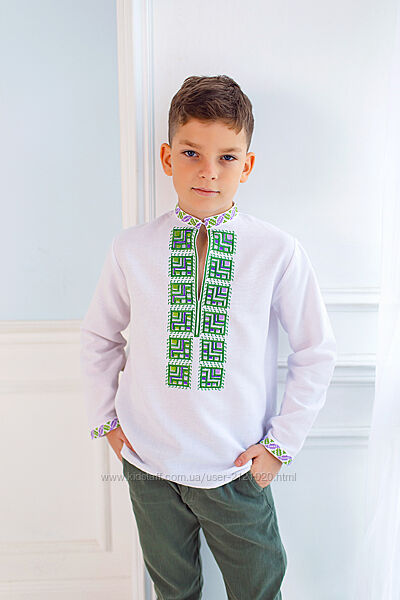 Сучасна сорочка вишиванка для хлопчика 