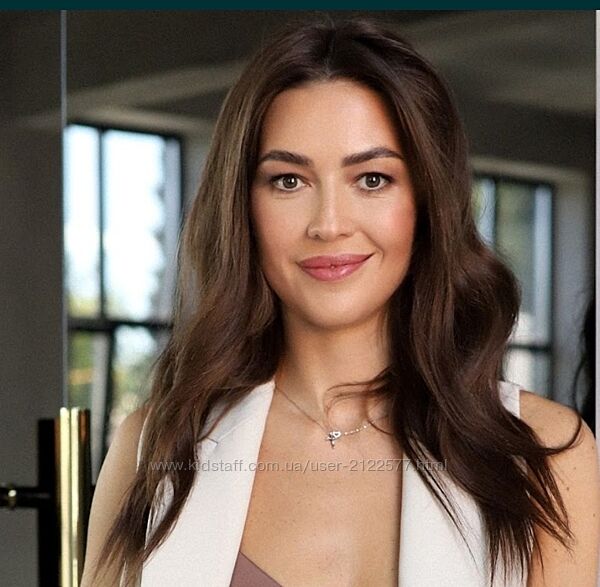 Ксения Черная Курси