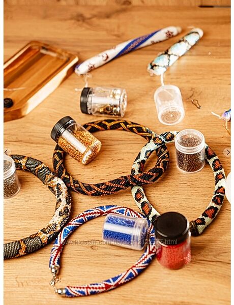 Дана Романова Жгуты из бисера крючком 2024