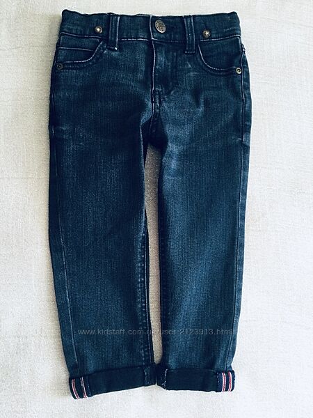 Denim skinny джинсы модные с подвротами и фабричными потертостями из колекц
