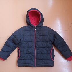 Дитяча чорна куртка на зиму або осінь 100-120см.