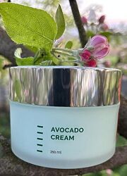 Зволожуючий і Живильний Крем Для Обличчя Avocado Cream Holy land 250ml