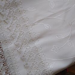 Скатертина з мереживом