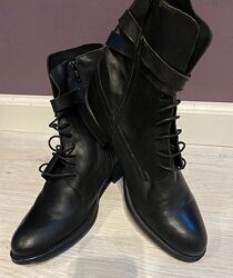 Чоботи кожа  натуральна 39 розмір