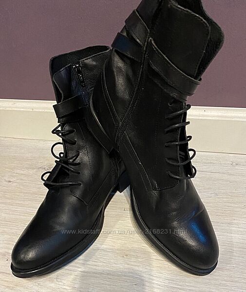Чоботи кожа  натуральна 39 розмір