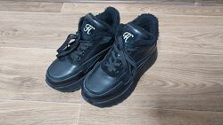 Зимові кросівки, сапоги 36р