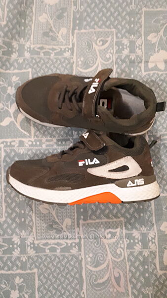 дитячі кросівки