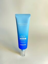 Сонцезахисний крем-Сиворотка Medi-Peel Aqua Mooltox Water-Fit Sun SPF 50 P